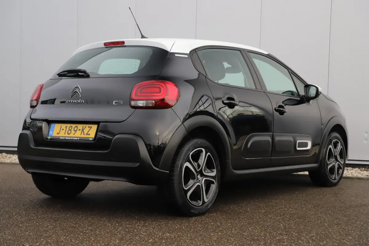 1.2 PureTech Feel Navigatie Carplay Android Climate Cruise Control Rijstrooksensor Parkeersensor All-season banden!