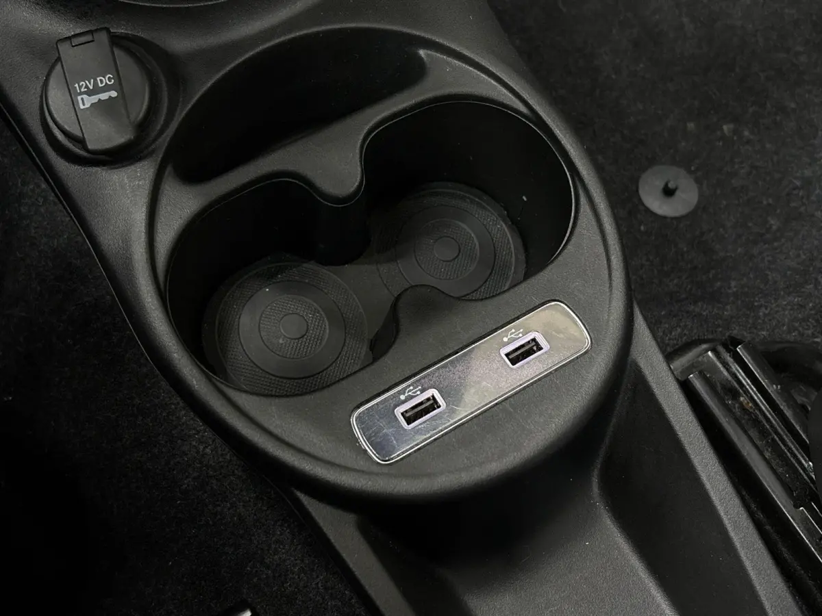 1.0 Hybrid | Apple carplay /Android Auto | Parkeersensoren | Cuise Control | Bluetooth | Airco |