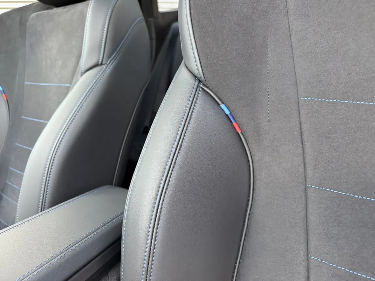 sDrive20i M Sport Panoramadak Stuurwielverwarming Massage 19 Inch Keyless Entry ACC Harman-Kardon Sound 360 Gr Camera Keyless Entry Head-Up Display