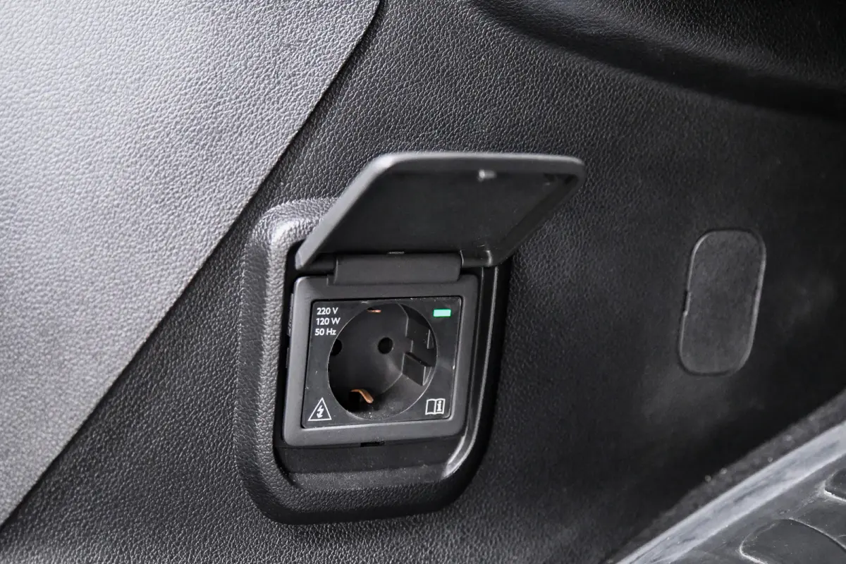 1.2 Turbo Professional 7p. HUD, ACC, Camera, CarPlay, Keyless, Dodeh.!