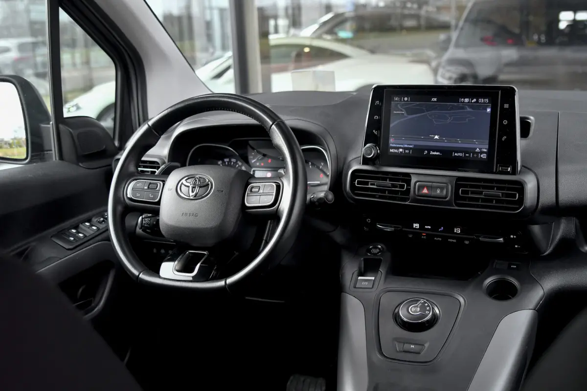 1.2 Turbo Professional 7p. HUD, ACC, Camera, CarPlay, Keyless, Dodeh.!