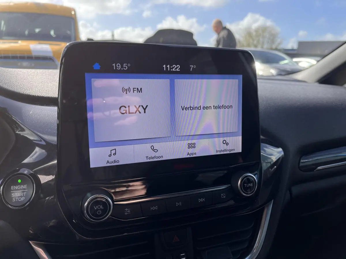 1.0 EcoBoost Hybrid ST-Line 125PK Cruise Carplay-Navi Climate Parkeersensoren Achter 17'' Velgen Privacy Glass *Sportief*