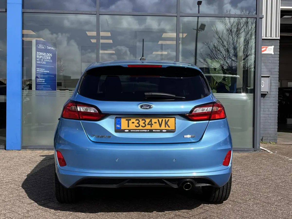 1.0 EcoBoost Hybrid ST-Line 125PK Cruise Carplay-Navi Climate Parkeersensoren Achter 17'' Velgen Privacy Glass *Sportief*