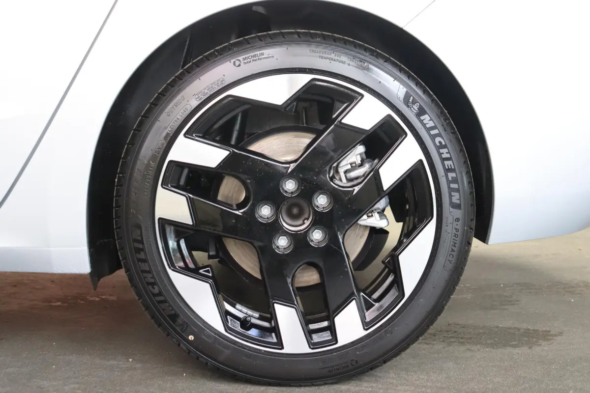 58 kWh Ultimate / Pano / Suede / Voorraad