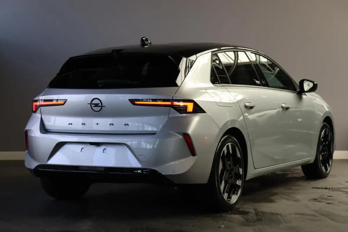 58 kWh Ultimate / Pano / Suede / Voorraad