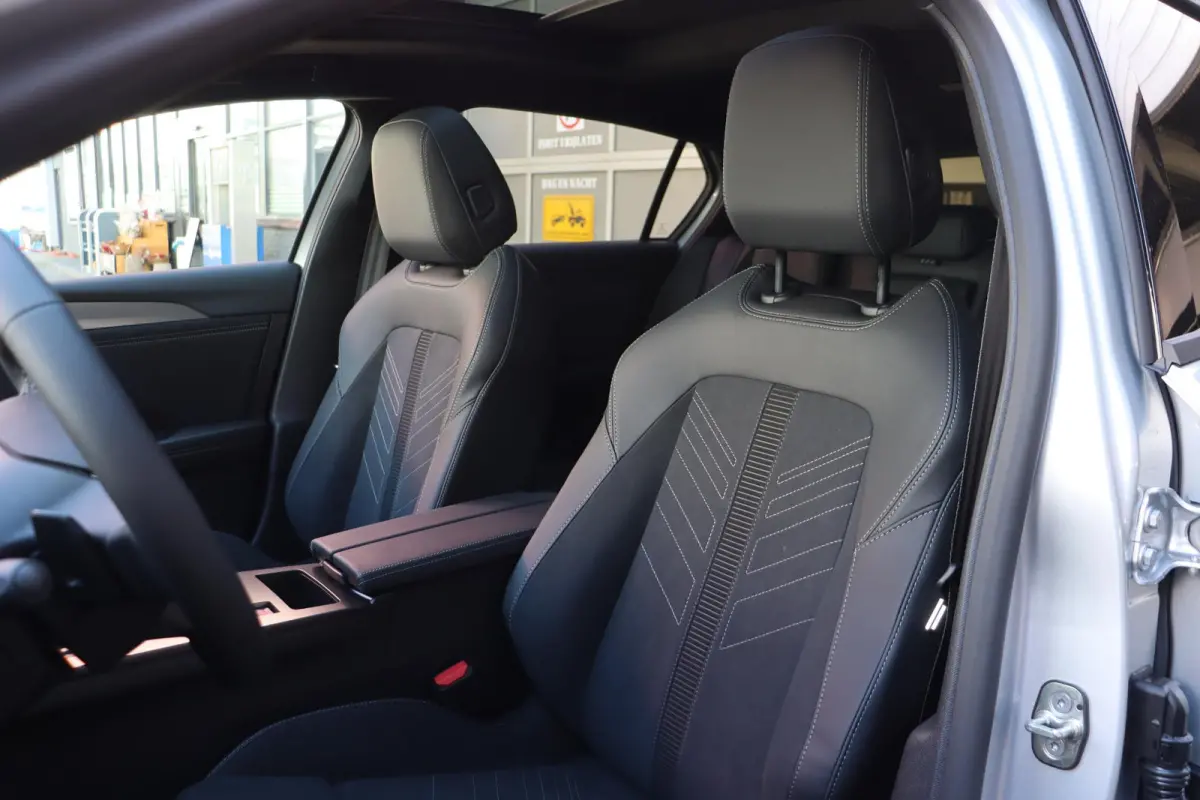 58 kWh Ultimate / Pano / Suede / Voorraad