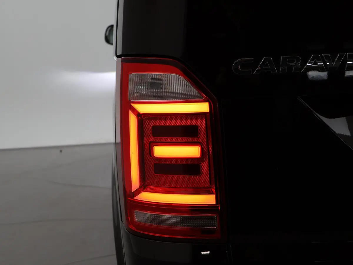 CARAVELLE 2.0 TDI DSG ROLSTOEL LIFT EURO 6 + STANDKACHEL | 18 INCH | CAMERA | CARPLAY | LED | STOELVERW.