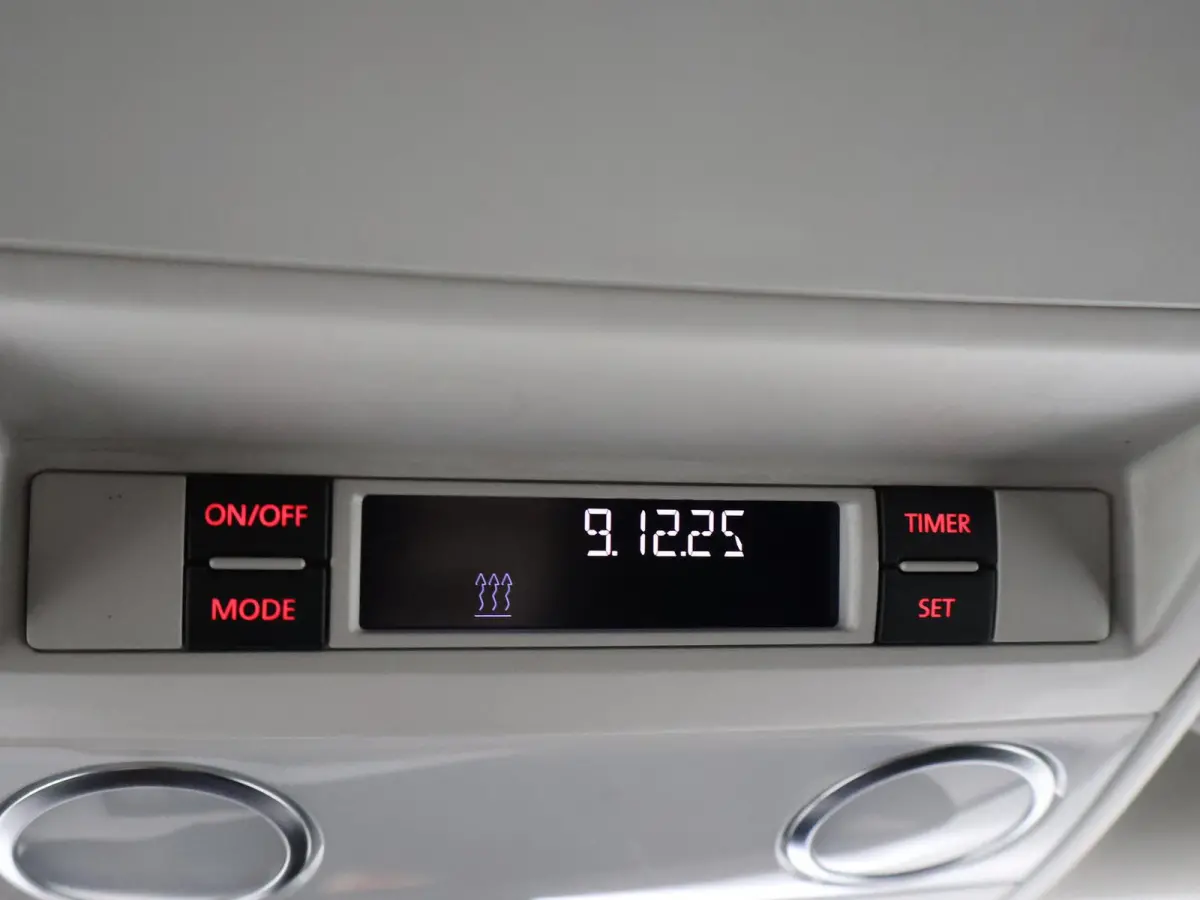 CARAVELLE 2.0 TDI DSG ROLSTOEL LIFT EURO 6 + STANDKACHEL | 18 INCH | CAMERA | CARPLAY | LED | STOELVERW.