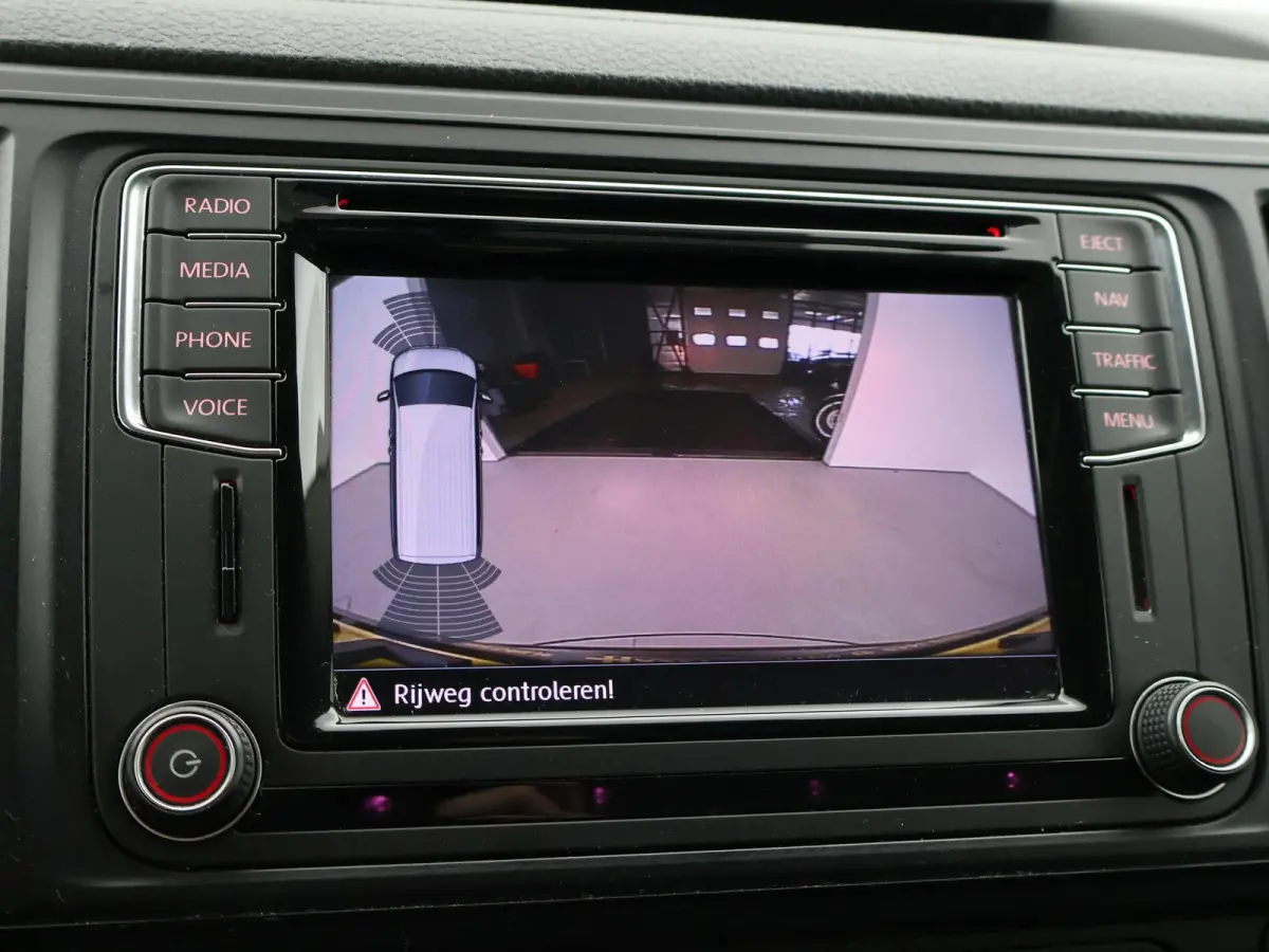 CARAVELLE 2.0 TDI DSG ROLSTOEL LIFT EURO 6 + STANDKACHEL | 18 INCH | CAMERA | CARPLAY | LED | STOELVERW.
