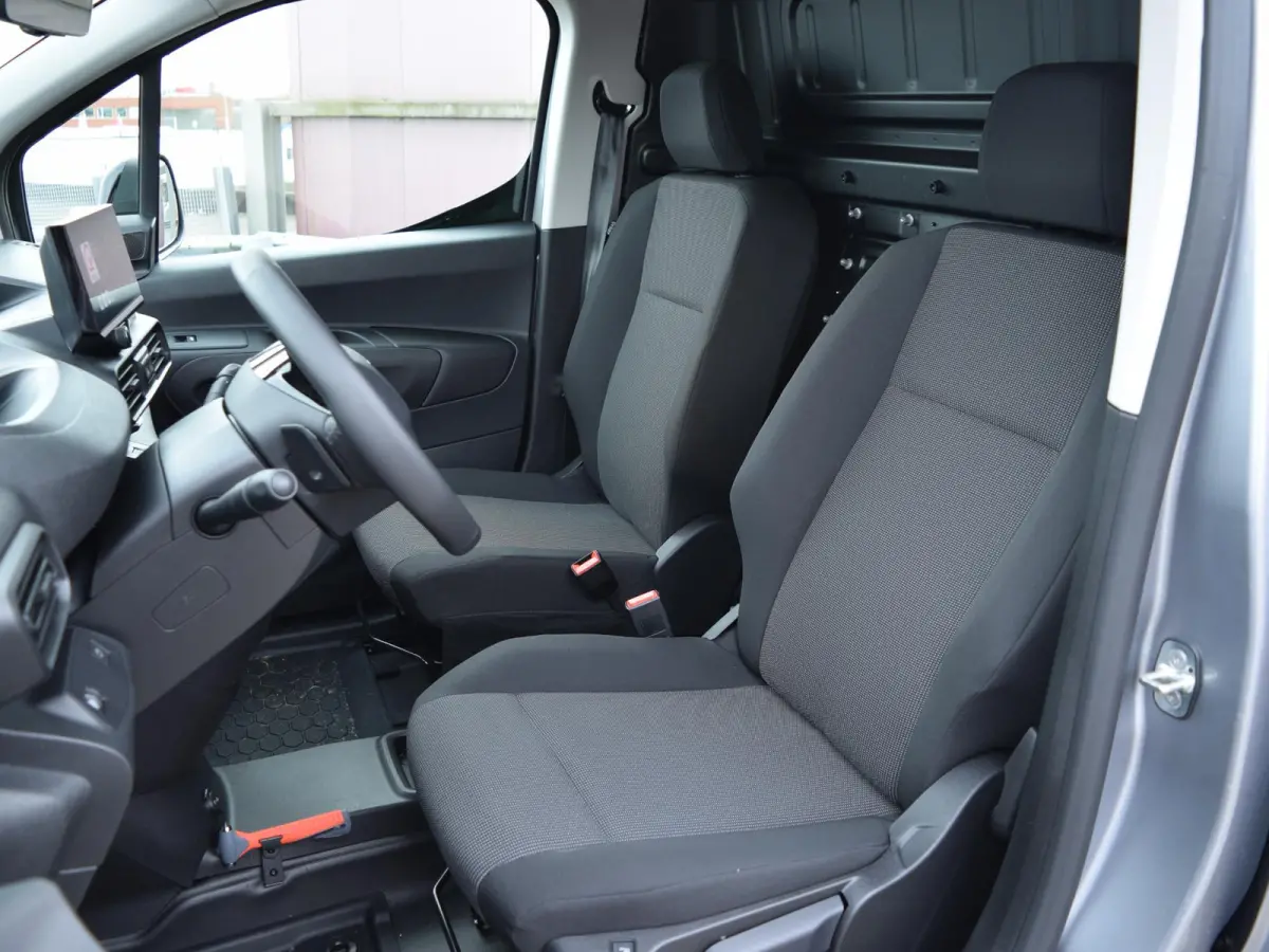136 L2 50 kWh | HOUTEN BETIMMERING |  2X SCHUIFDEUR | 16" LMV | PACK WINTER | NAVI | CAMERA | CRUISE CONTROL