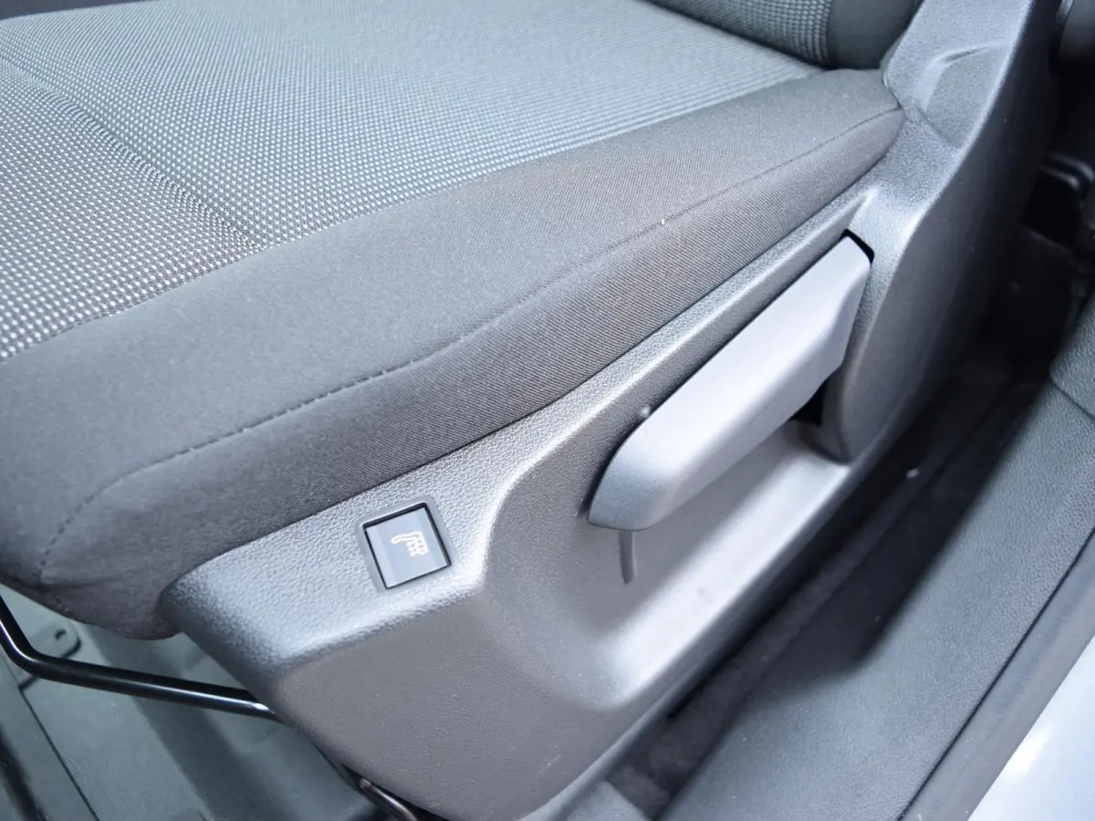 136 L2 50 kWh | HOUTEN BETIMMERING |  2X SCHUIFDEUR | 16" LMV | PACK WINTER | NAVI | CAMERA | CRUISE CONTROL