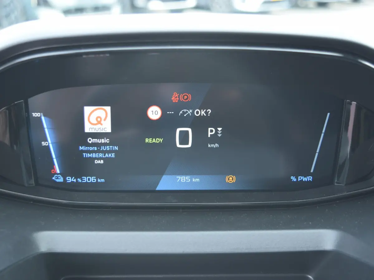 136 L2 50 kWh | HOUTEN BETIMMERING |  2X SCHUIFDEUR | 16" LMV | PACK WINTER | NAVI | CAMERA | CRUISE CONTROL