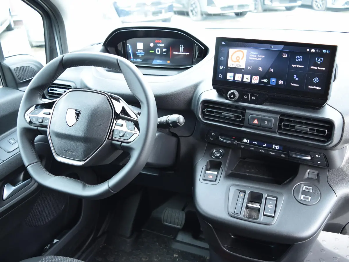 136 L2 50 kWh | HOUTEN BETIMMERING |  2X SCHUIFDEUR | 16" LMV | PACK WINTER | NAVI | CAMERA | CRUISE CONTROL