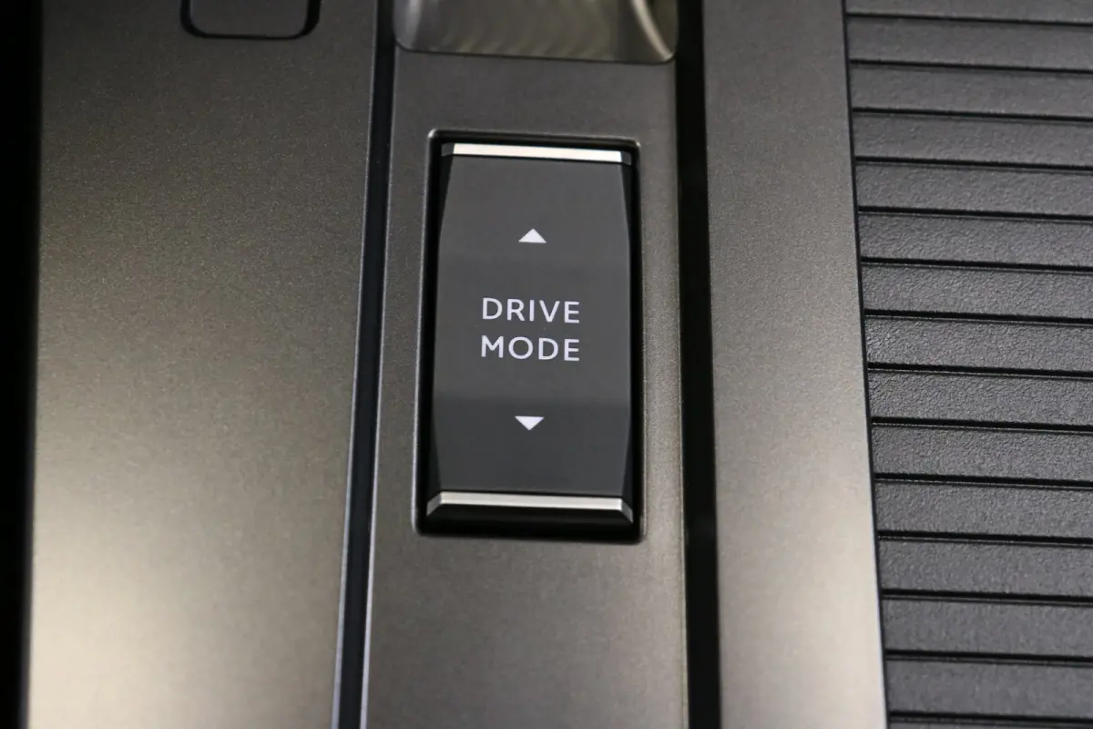 Astra Electric Ultimate | Achteruitrijcamera | Apple Carplay/Android Auto|telefoonintegratie premium | Audio installatie