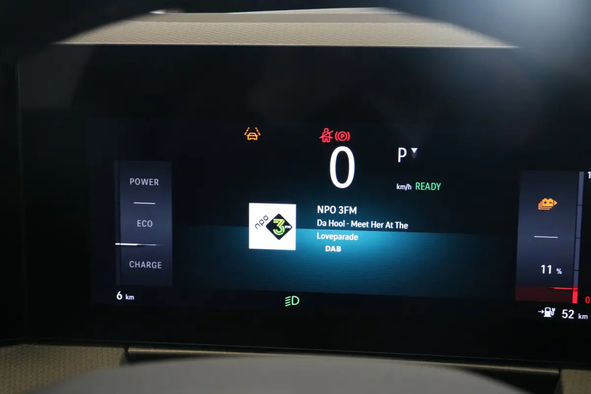 Astra Electric Ultimate | Achteruitrijcamera | Apple Carplay/Android Auto|telefoonintegratie premium | Audio installatie