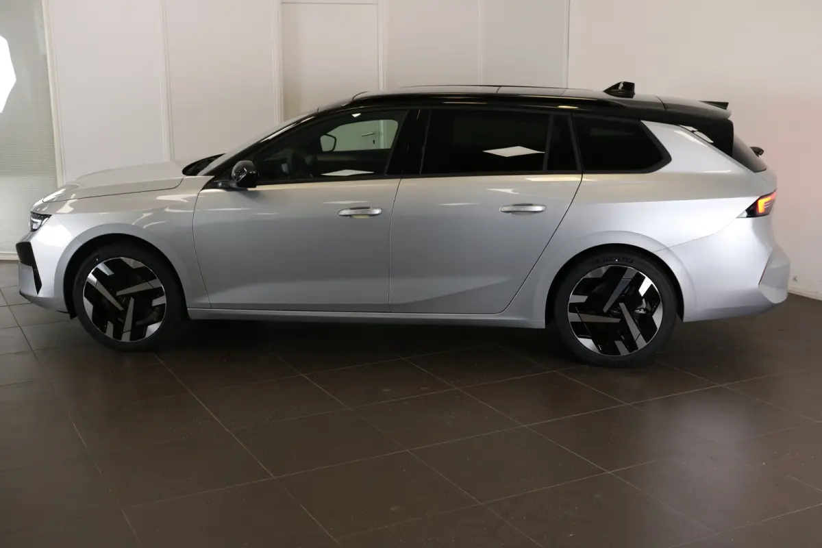 Astra Electric Ultimate | Achteruitrijcamera | Apple Carplay/Android Auto|telefoonintegratie premium | Audio installatie