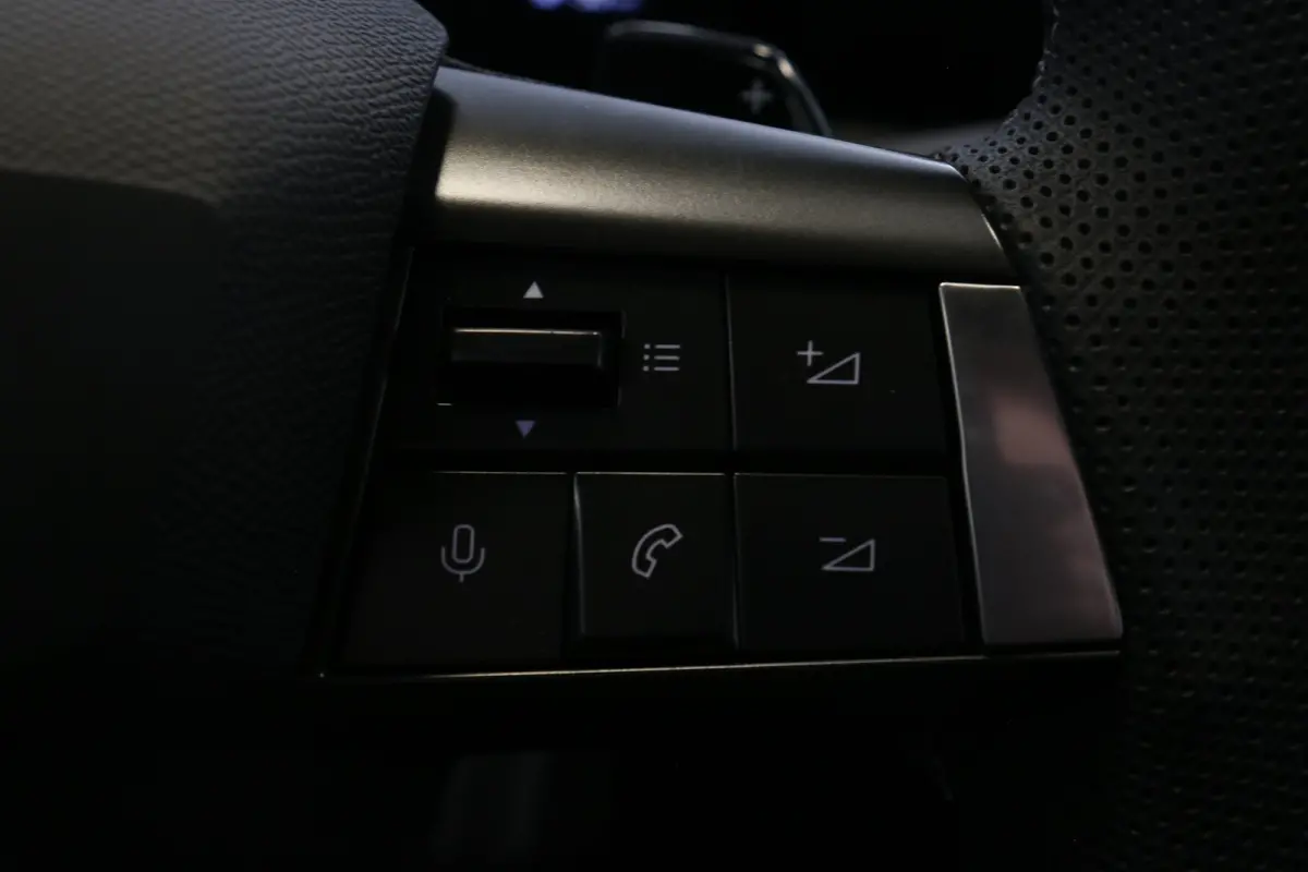 Astra Electric Ultimate | Achteruitrijcamera | Apple Carplay/Android Auto|telefoonintegratie premium | Audio installatie