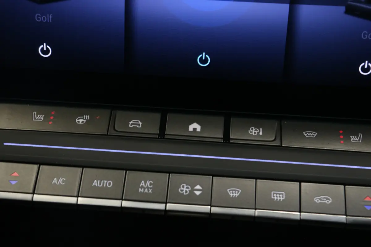 Astra Electric Ultimate | Achteruitrijcamera | Apple Carplay/Android Auto|telefoonintegratie premium | Audio installatie