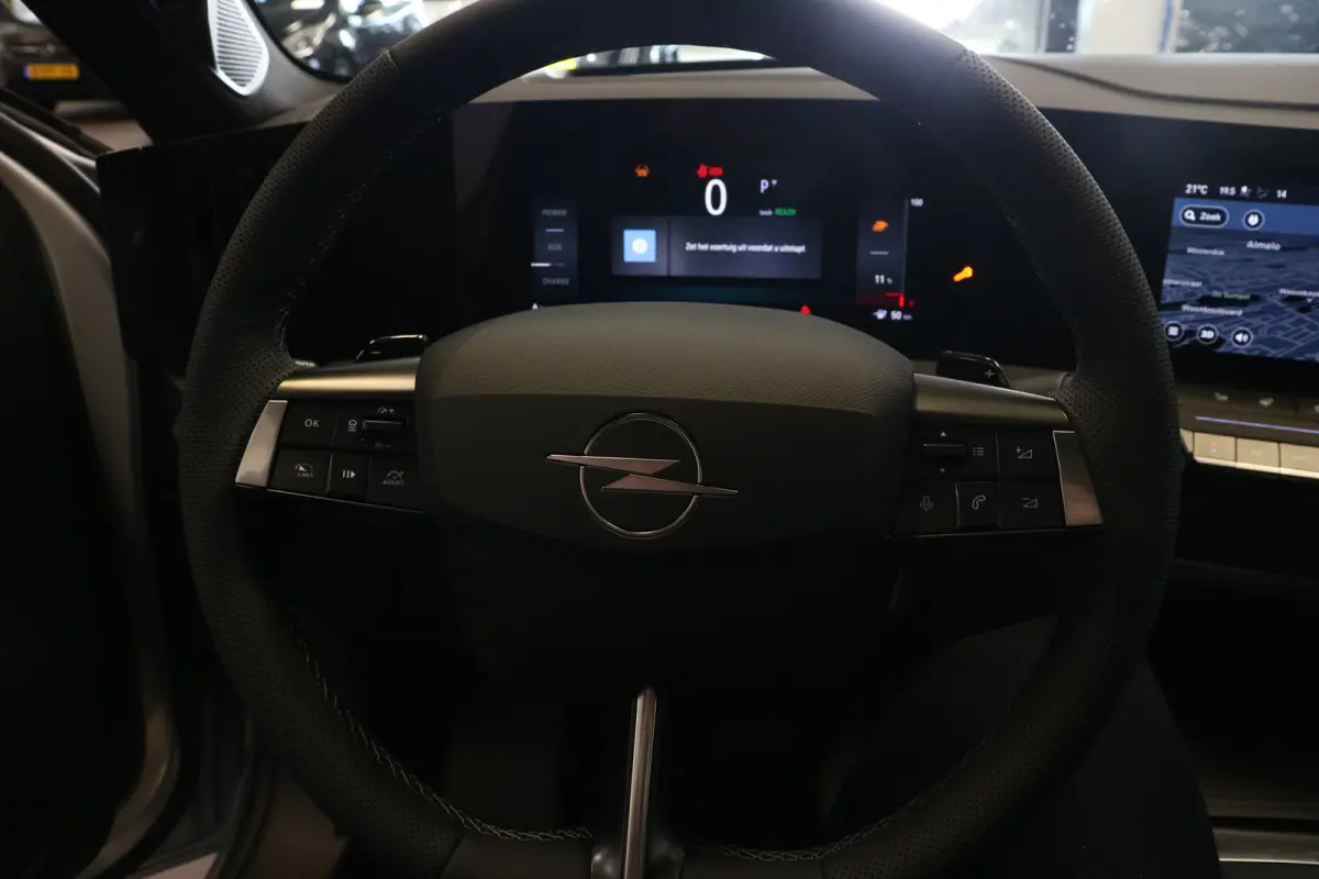 Astra Electric Ultimate | Achteruitrijcamera | Apple Carplay/Android Auto|telefoonintegratie premium | Audio installatie
