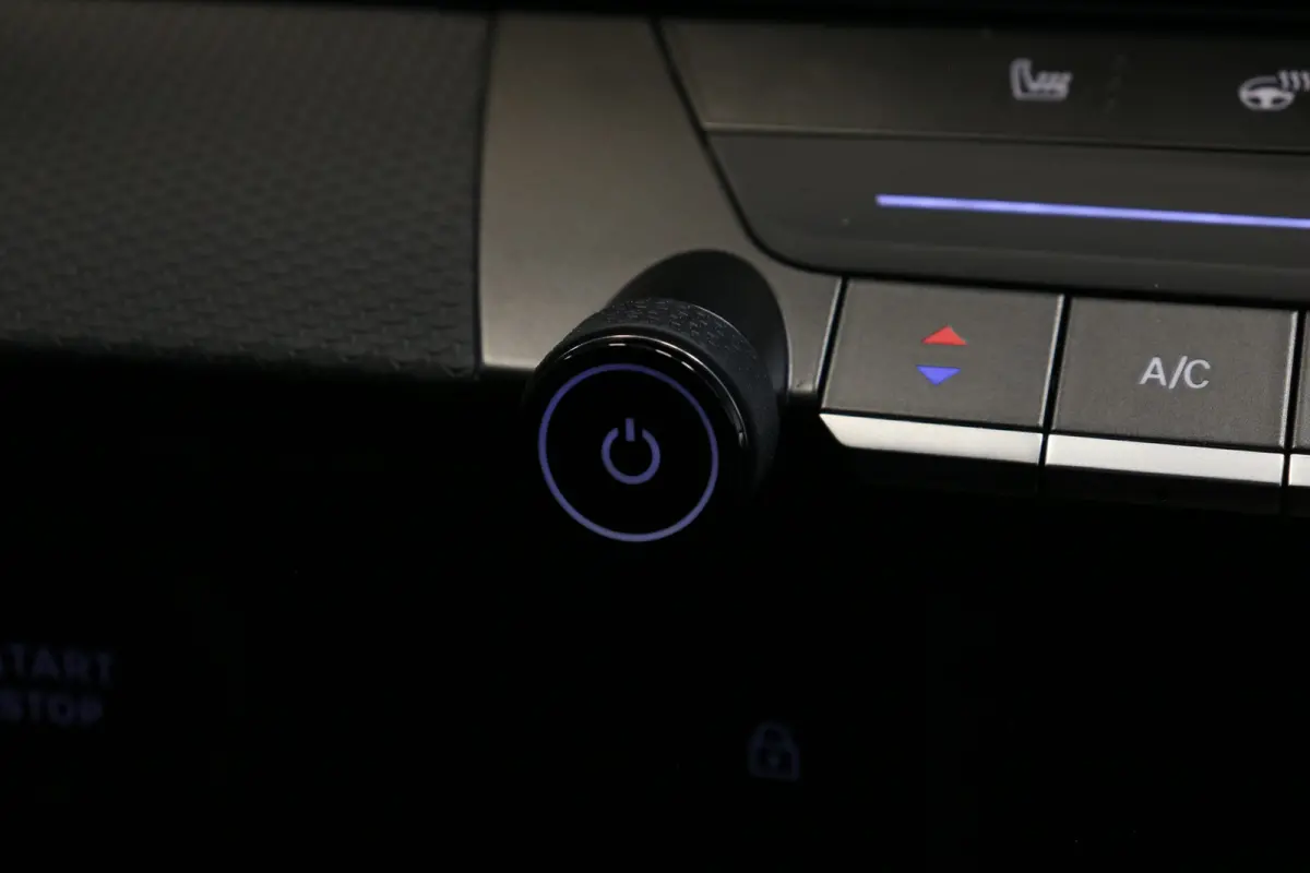 Astra Electric Ultimate | Achteruitrijcamera | Apple Carplay/Android Auto|telefoonintegratie premium | Audio installatie