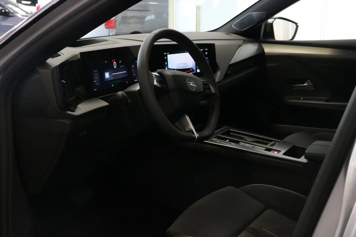 Astra Electric Ultimate | Achteruitrijcamera | Apple Carplay/Android Auto|telefoonintegratie premium | Audio installatie