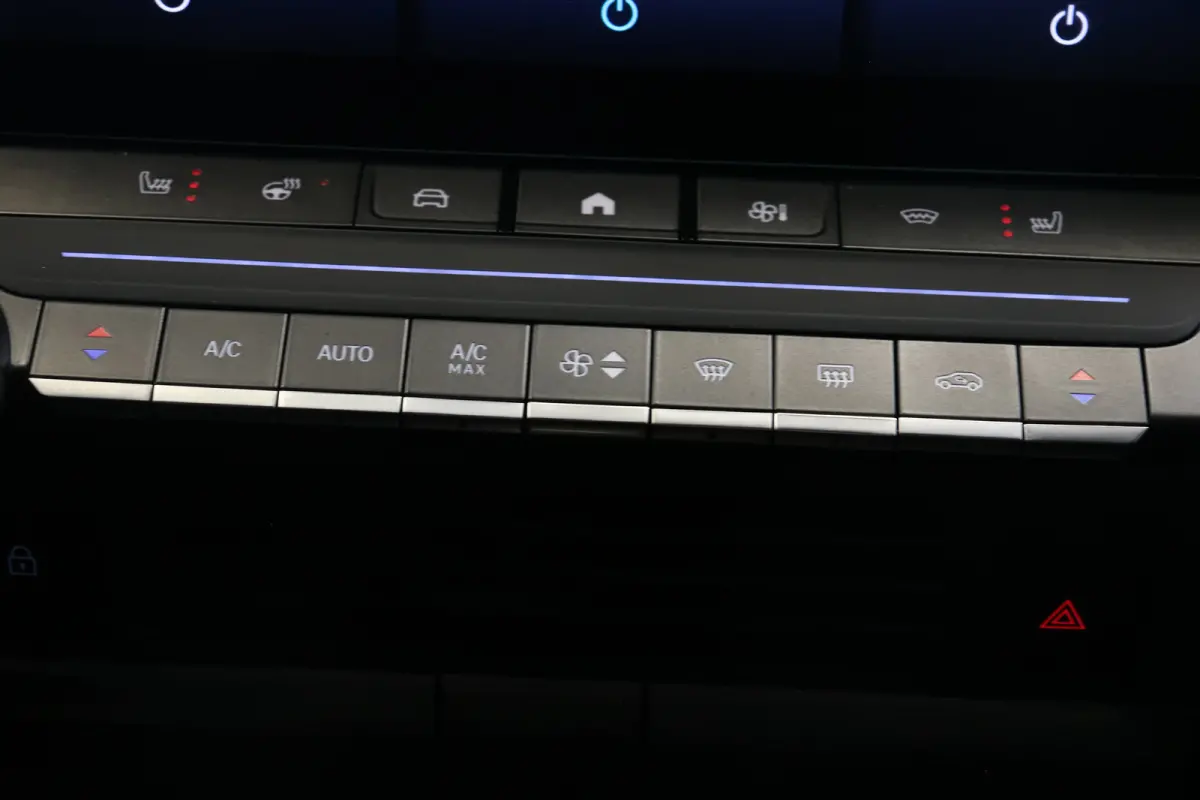 Astra Electric Ultimate | Achteruitrijcamera | Apple Carplay/Android Auto|telefoonintegratie premium | Audio installatie