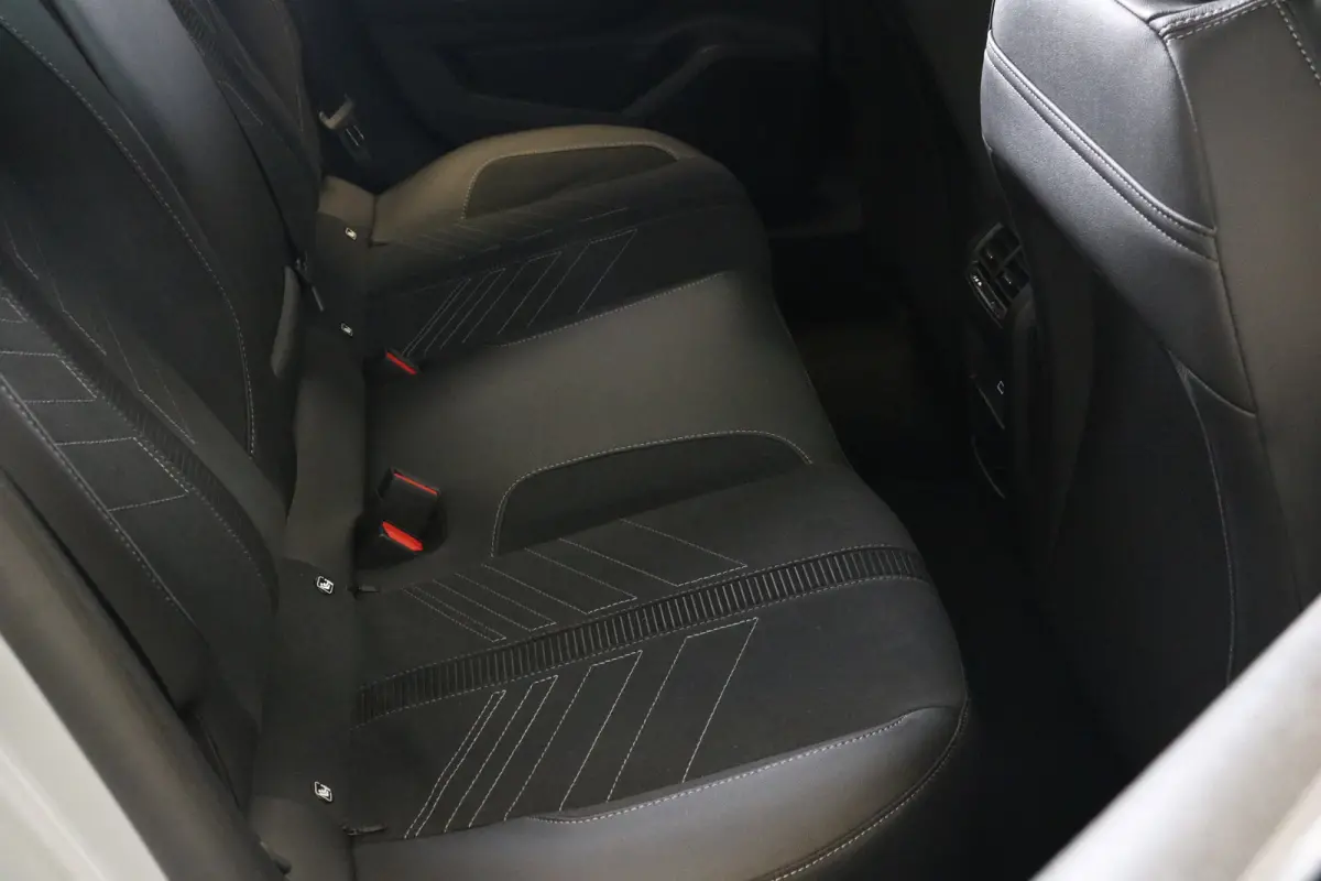 Astra Electric Ultimate | Achteruitrijcamera | Apple Carplay/Android Auto|telefoonintegratie premium | Audio installatie