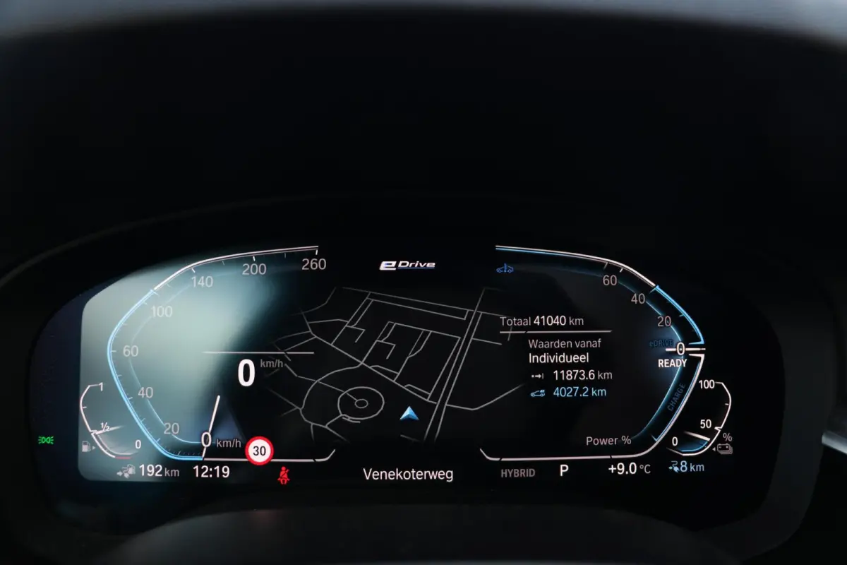 530e |M-SPORT| ShadowLine Panodak LaserLed Headup Leder LiveCockpit Trekhaak Sfeerverlicht Fabrieksgarantie 40000KM BJ2024