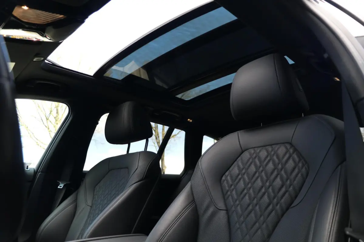 530e |M-SPORT| ShadowLine Panodak LaserLed Headup Leder LiveCockpit Trekhaak Sfeerverlicht Fabrieksgarantie 40000KM BJ2024