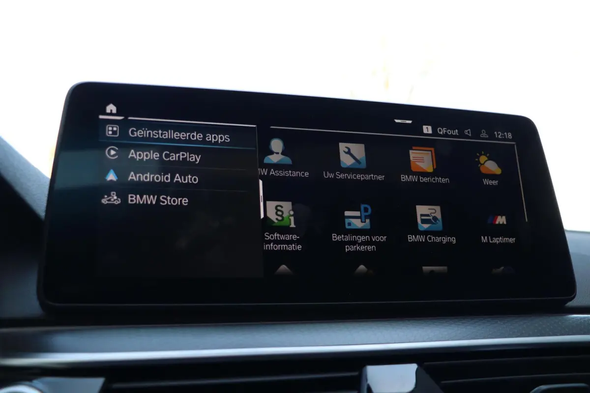530e |M-SPORT| ShadowLine Panodak LaserLed Headup Leder LiveCockpit Trekhaak Sfeerverlicht Fabrieksgarantie 40000KM BJ2024
