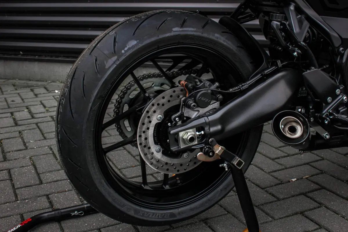 Tour 119PK 2025 NEW CUSTOM PAINT / COMPLETE DOCUMENTATIE / CUSTOM SC EXHAUST / QUICK SHIFT / DIRECT RIJDEN/ FULL