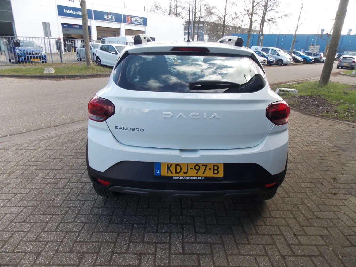 1.0 TCe 90 Extreme Carplay automaat Airco Elek Pakket 5Deurs 2025bj GARANTIE