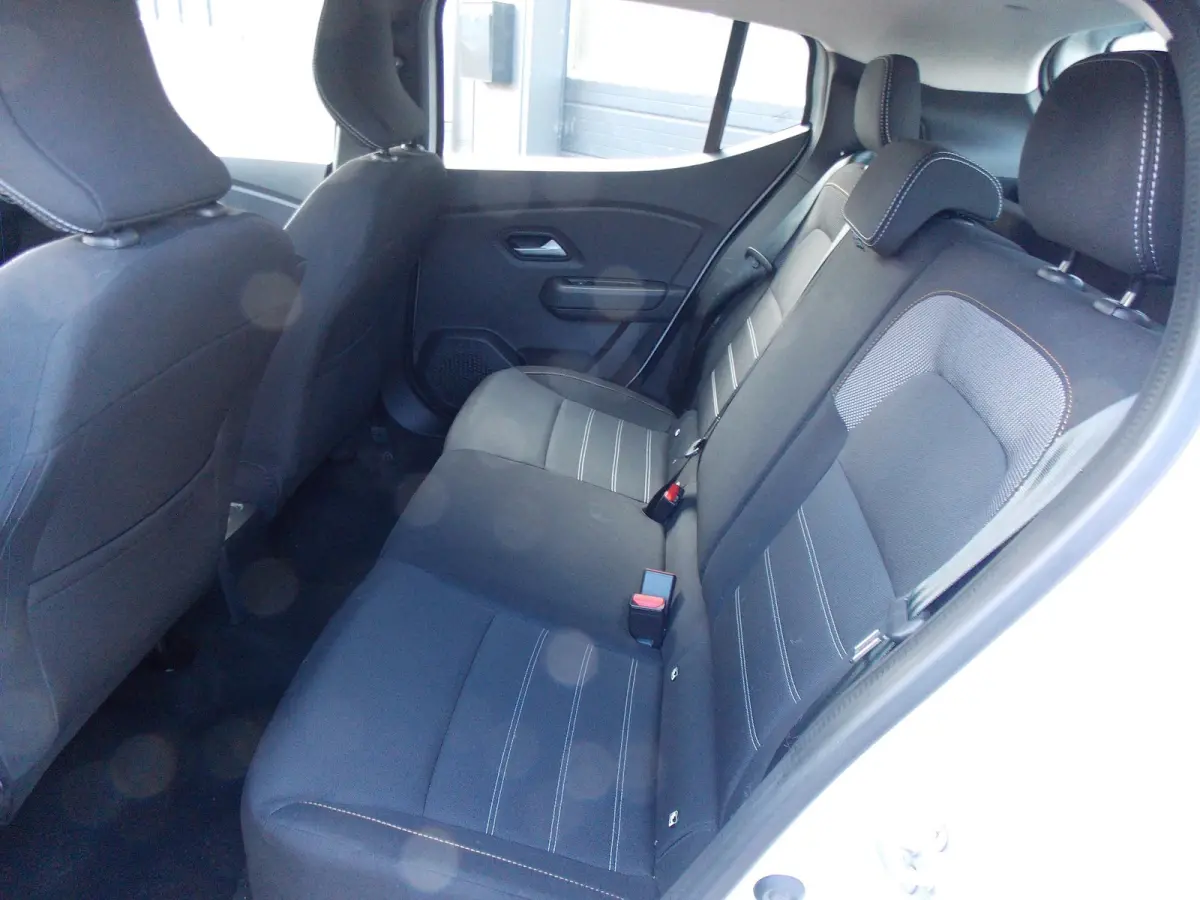 1.0 TCe 90 Extreme Carplay automaat Airco Elek Pakket 5Deurs 2025bj GARANTIE
