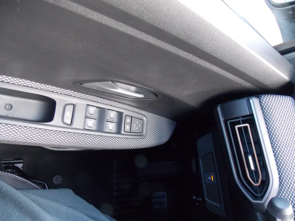 1.0 TCe 90 Extreme Carplay automaat Airco Elek Pakket 5Deurs 2025bj GARANTIE