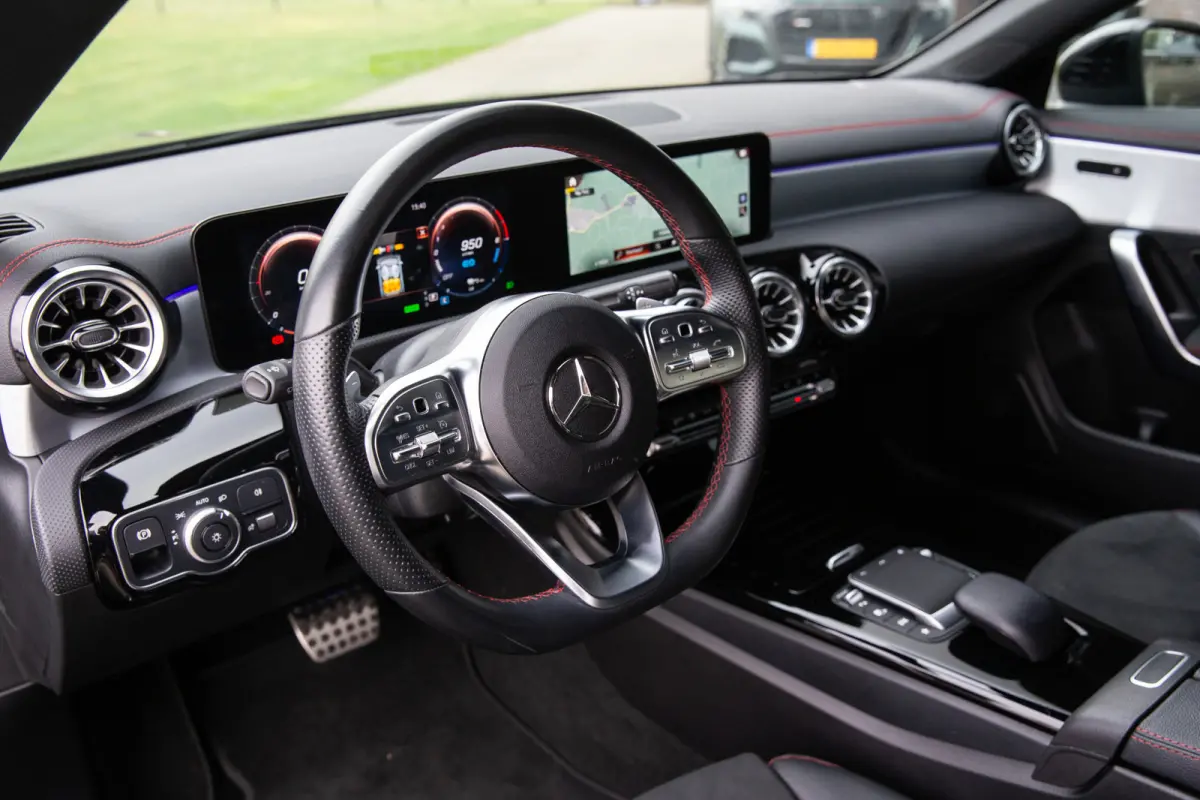 250 e Business Solution AMG Night , Sfeerverlichting, Achteruitrijcamera
