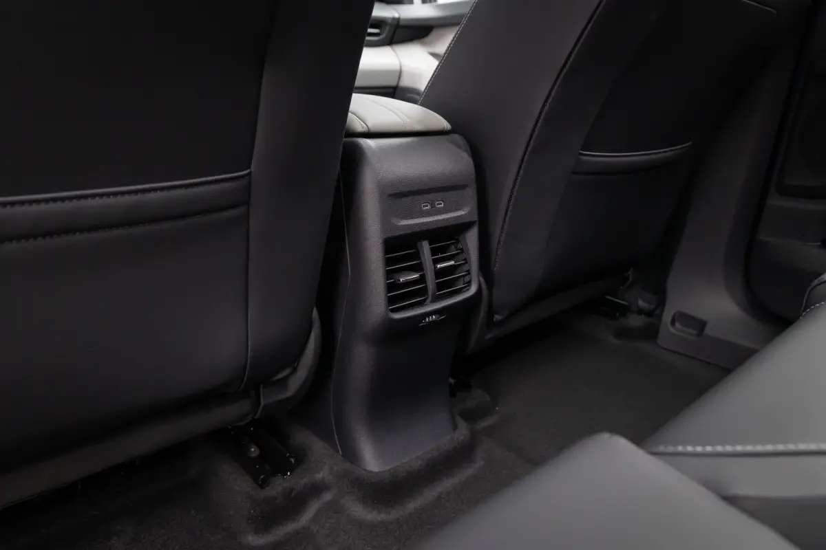 Premium Extended Range RWD 77 kWh | NL Voorraad | Wegklapbare Trekhaak | AGR Stoelen | Panoramadak | Drivers Assist pack | Apple Carplay/Android Auto|telefoonintegratie premium | Cruise cont