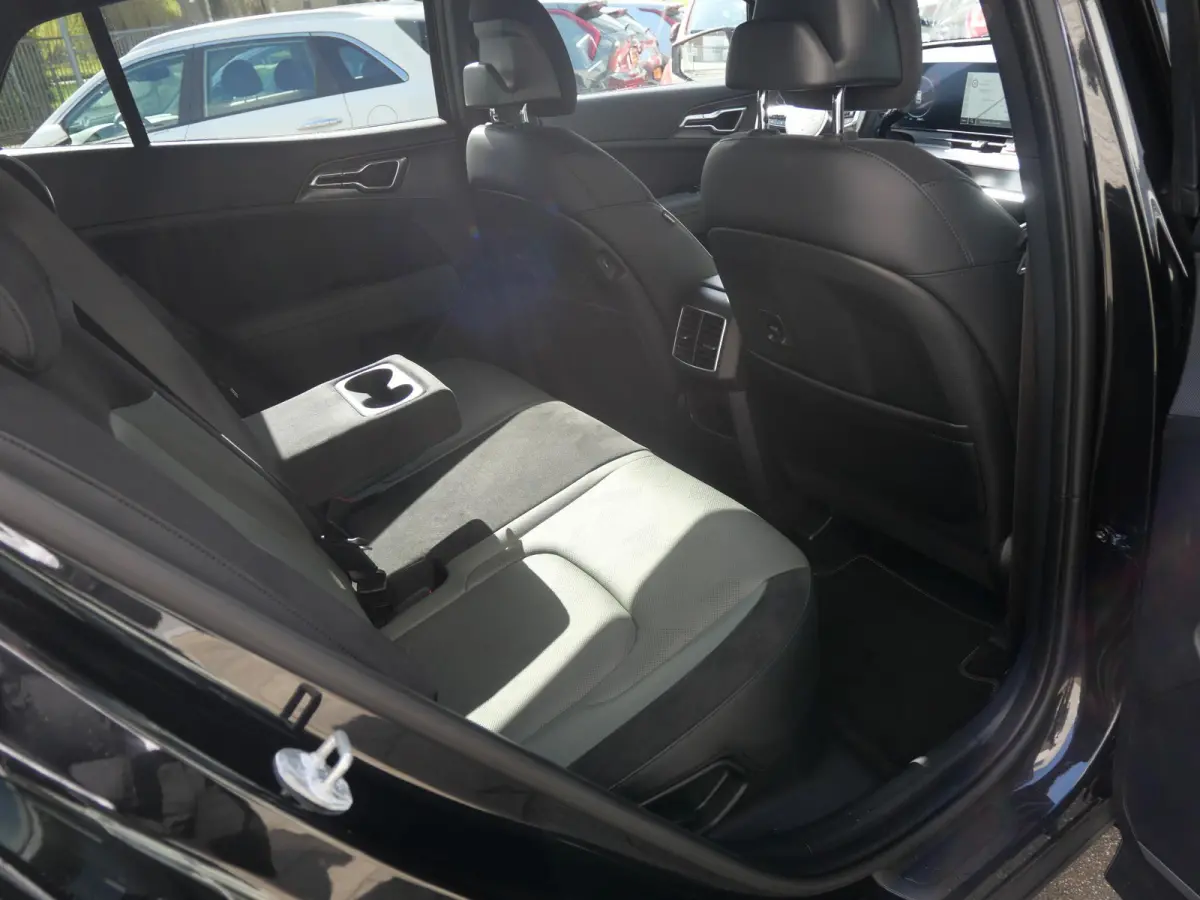 1.6 T-GDi Hybrid Dark Edition | Cruise | Carplay | Keyless | Navi | Stoel-stuurverwarming |