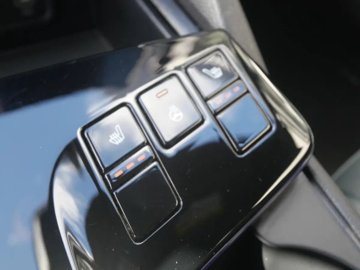1.6 T-GDi Hybrid Dark Edition | Cruise | Carplay | Keyless | Navi | Stoel-stuurverwarming |