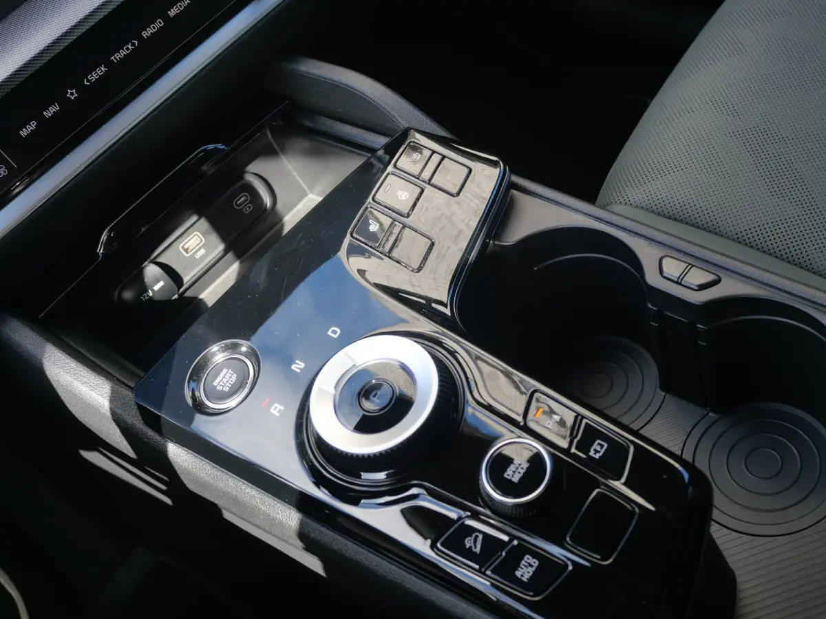 1.6 T-GDi Hybrid Dark Edition | Cruise | Carplay | Keyless | Navi | Stoel-stuurverwarming |