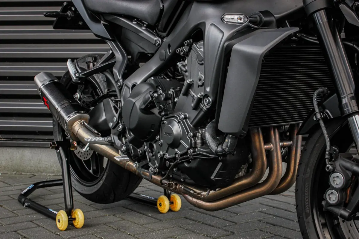 Tour 119PK 2025 DEMO-MODEL / COMPLETE DOCUMENTATIE / AKRAPOVIC EXHAUST / QUICK SHIFT / DIRECT RIJDEN/ FULL