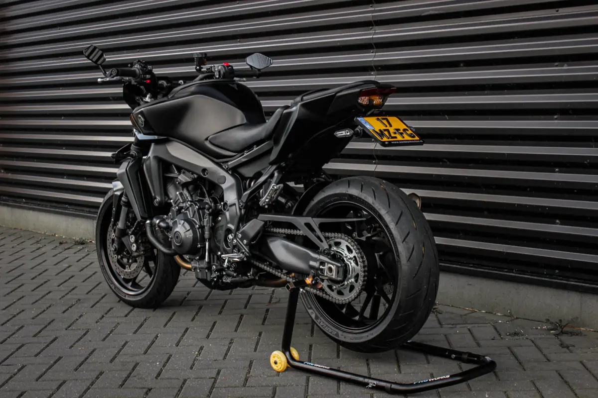 Tour 119PK 2025 DEMO-MODEL / COMPLETE DOCUMENTATIE / AKRAPOVIC EXHAUST / QUICK SHIFT / DIRECT RIJDEN/ FULL