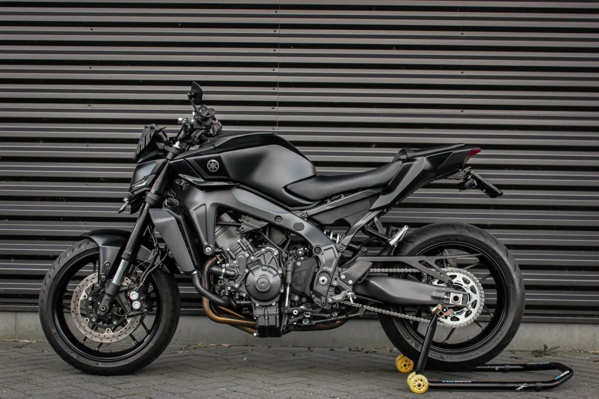Tour 119PK 2025 DEMO-MODEL / COMPLETE DOCUMENTATIE / AKRAPOVIC EXHAUST / QUICK SHIFT / DIRECT RIJDEN/ FULL