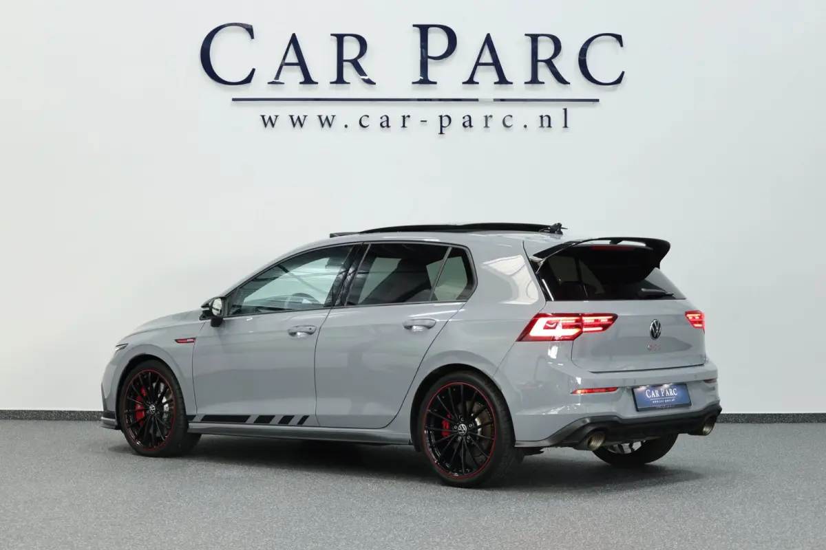 2.0 TSI GTI Clubsport 45 Jahre Edition 300+PK AKRAPOVIC/IQ/VIRTUAL/SFEER/PANO/LEER/CAM/LINE/ACC/12 MND GARANTIE!
