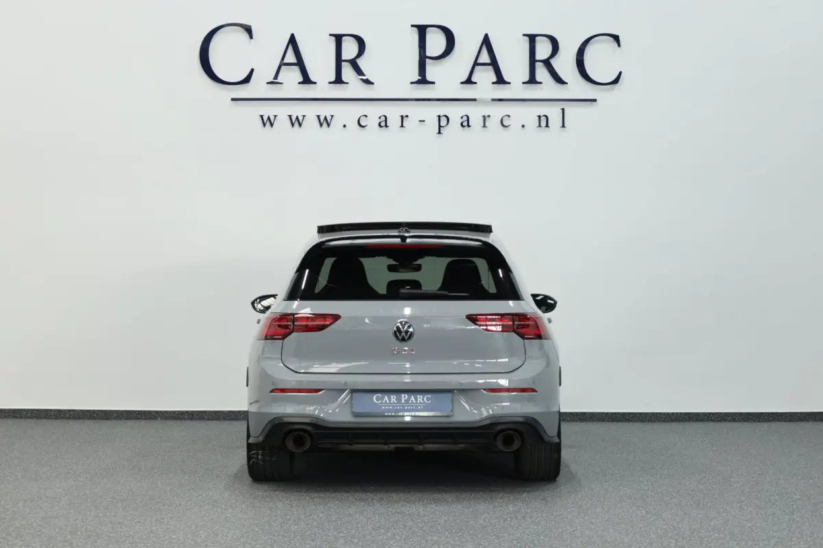 2.0 TSI GTI Clubsport 45 Jahre Edition 300+PK AKRAPOVIC/IQ/VIRTUAL/SFEER/PANO/LEER/CAM/LINE/ACC/12 MND GARANTIE!
