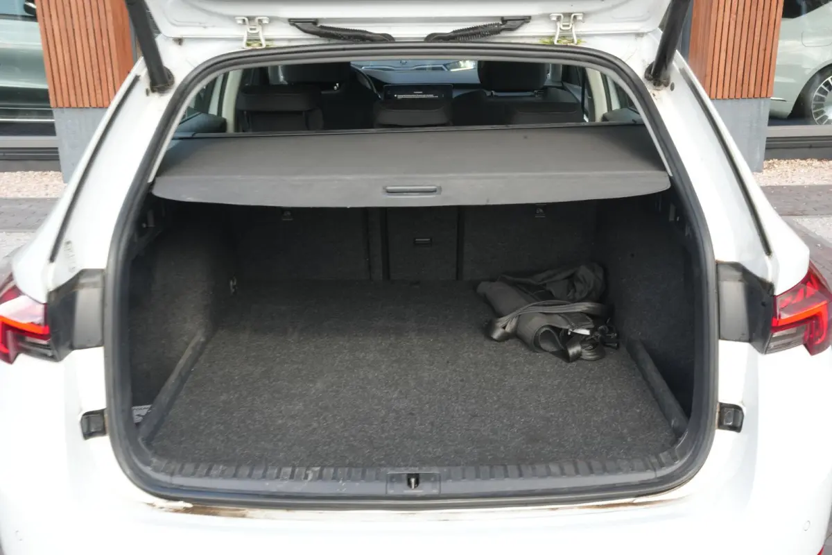 1.4 TSI iV PHEV Business Edition Adaptieve Cruise Virtual Dash Navi Trekhaak