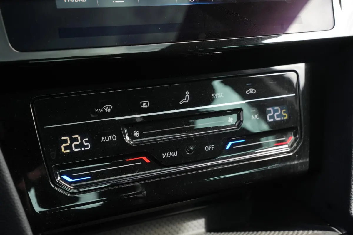 1.5 TSI Business Automaat Pano Dak trekhaak
