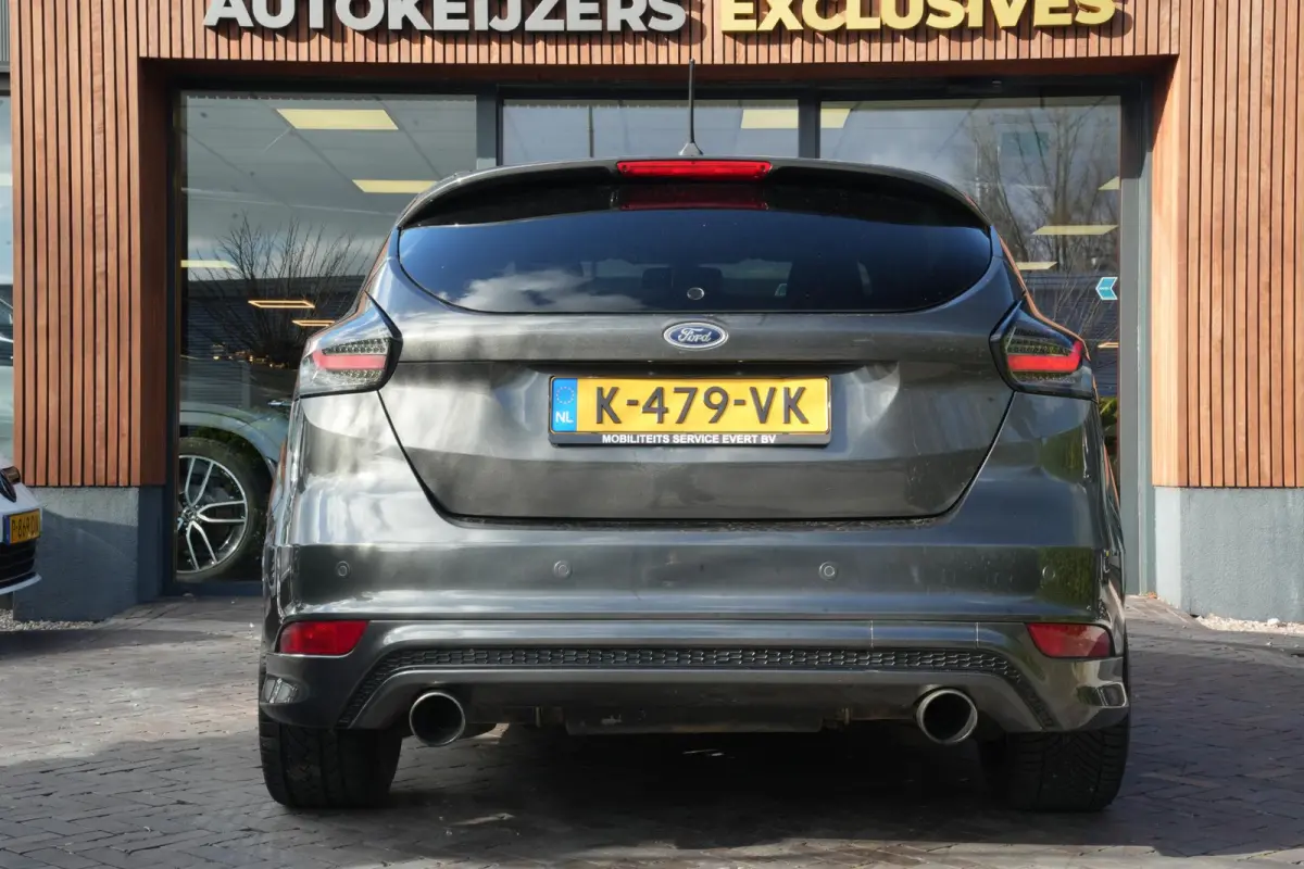 1.5 ST-Line 182 PK Automaat Leer