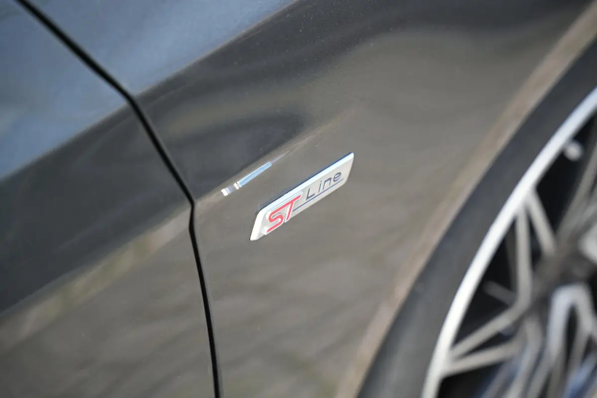 1.5 ST-Line 182 PK Automaat Leer