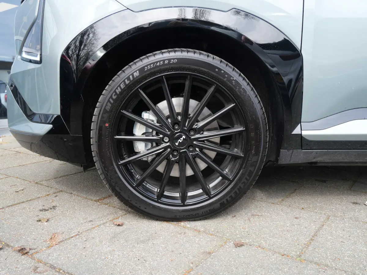 GT-Line Business 81.4 kWh | 20'' LM | Two Tone |