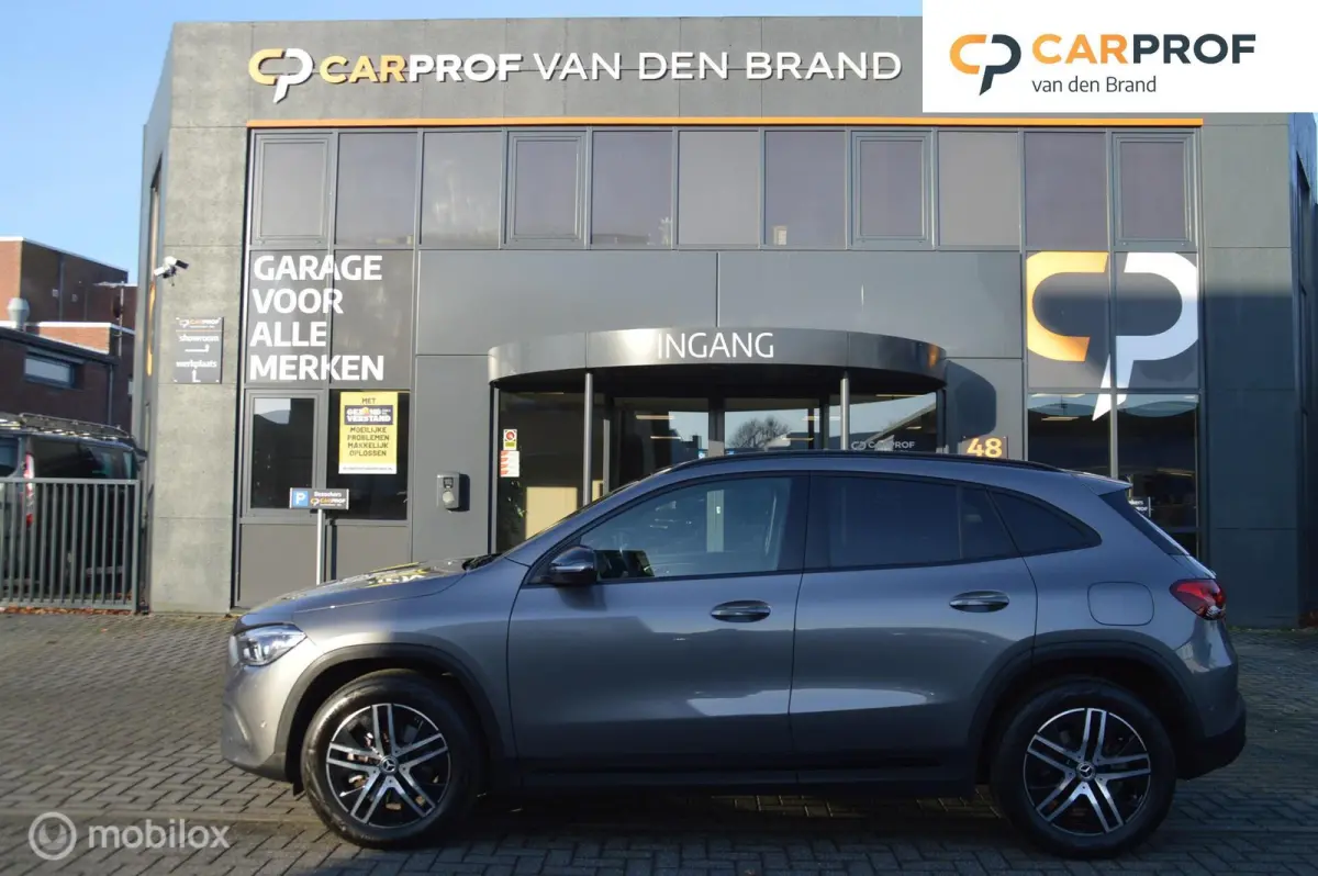 250 e Luxury Line INCL. BOVAG GARANTIE